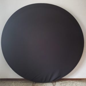 Suporte redondo com tecido Preto
