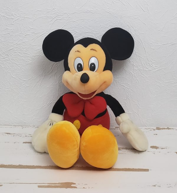 Mickey de Gravata Pelúcia  Modelo: Mickey de Gravata Pelúcia   Medidas:  Mickey de Gravata Pelúcia Modelo: Mickey de Gravata Pelúcia  Medidas: