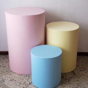Trio mesas cilindro com capa cores Candy