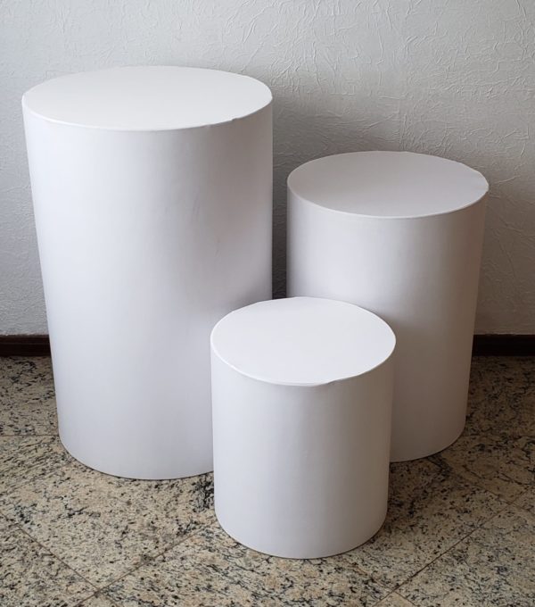 Trio mesas cilindro com capa cor Branco Trio mesas cilindro com capa cor Branco