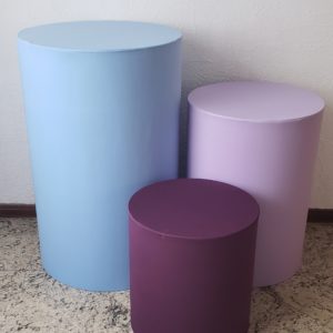 Trio mesas cilindro com capa cores Azul/Lilas/Roxo