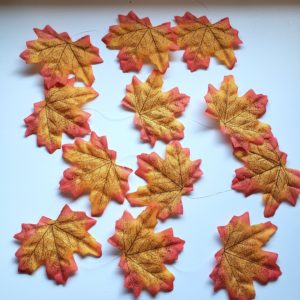 Fio de Folhas Outonadas Artificiais