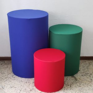 Trio mesas cilindro com capa cores Azul Royal/Verde/Vermelho