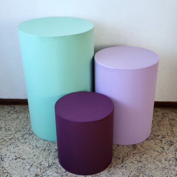 Trio mesas cilindro com capa cores Verde/Lilás/Roxo