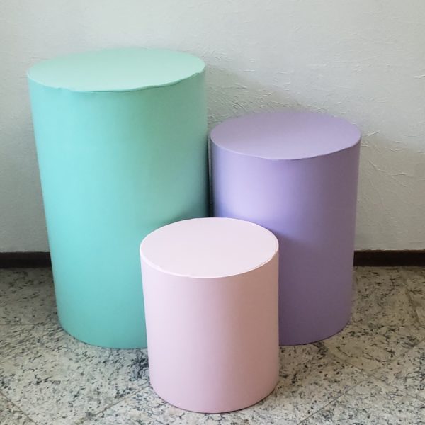 Trio mesas cilindro com capa cores Verde/Lilas/Rosa