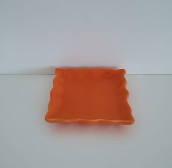 Altura: 2 cm Largura: 11 cm Comprimento: 11 cm