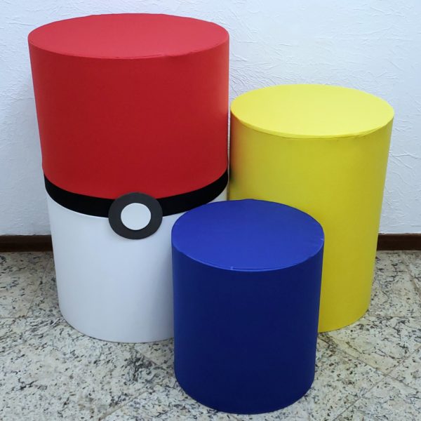 Trio mesas cilindro com capa cores Tema Pokemon Trio mesas cilindro com capa cores Tema Pokemon