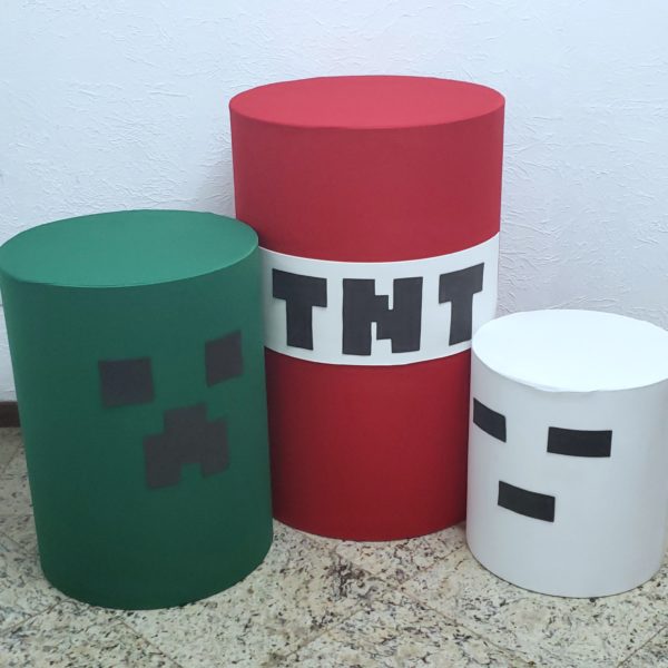 Trio mesas cilindro com capa cores Tema Minecraft