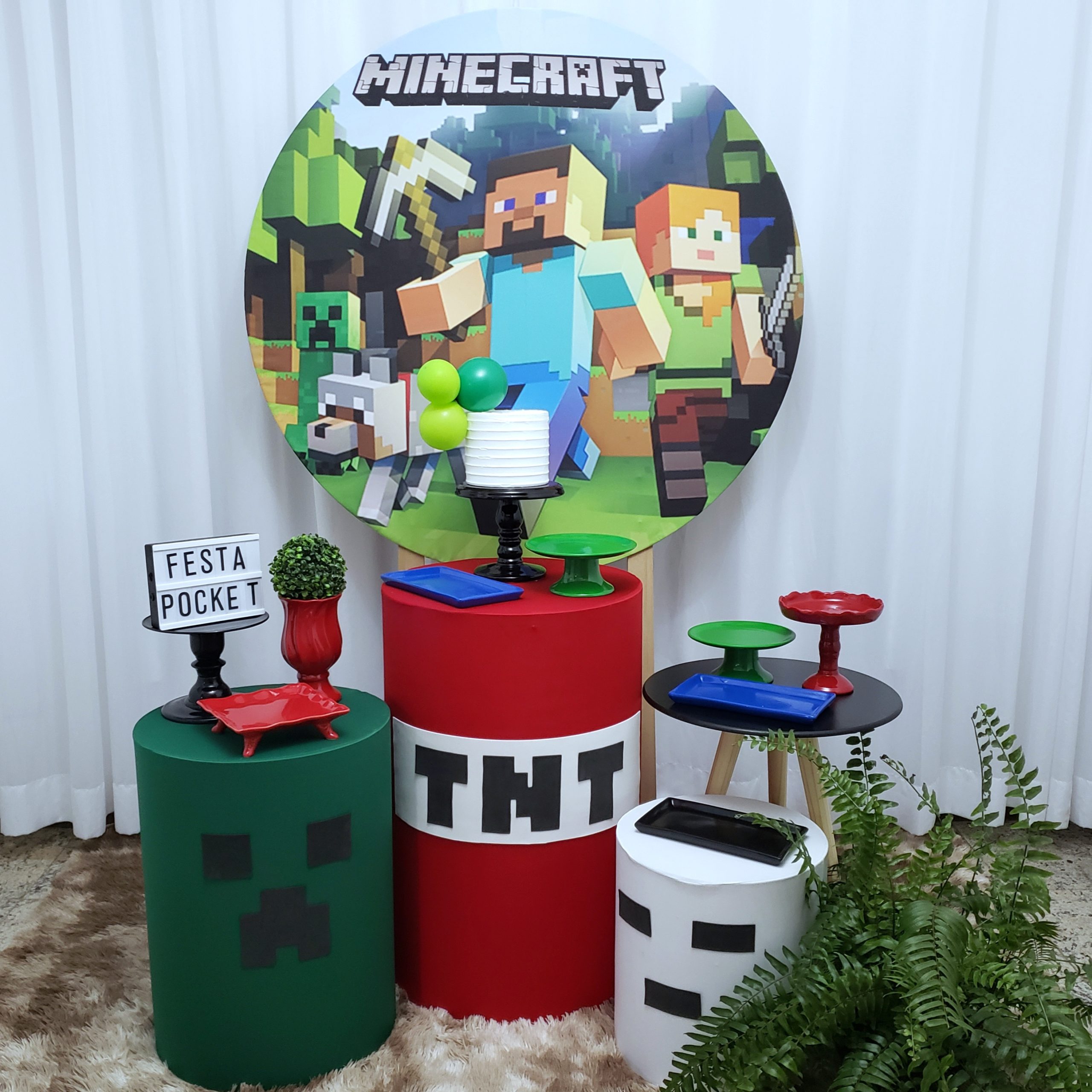 Bolo fake minecraft/festa/decoração