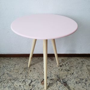 Mesa Redonda Pé Palito G com Capa Rosa