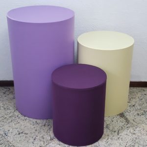 Trio mesas cilindro com capa cores Lilás/Amarelo/Roxo