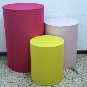 Trio mesas cilindro com capa cores Pink/Rosa/Amarelo
