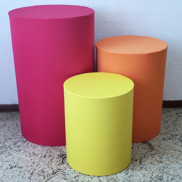 Trio mesas cilindro com capa cores Pink/Laranja/Amarelo