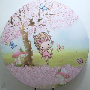 Tecido Redondo Sublimado Menina no Jardim
