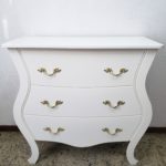 Cômoda estilo Luis Xv Branca Dobrável