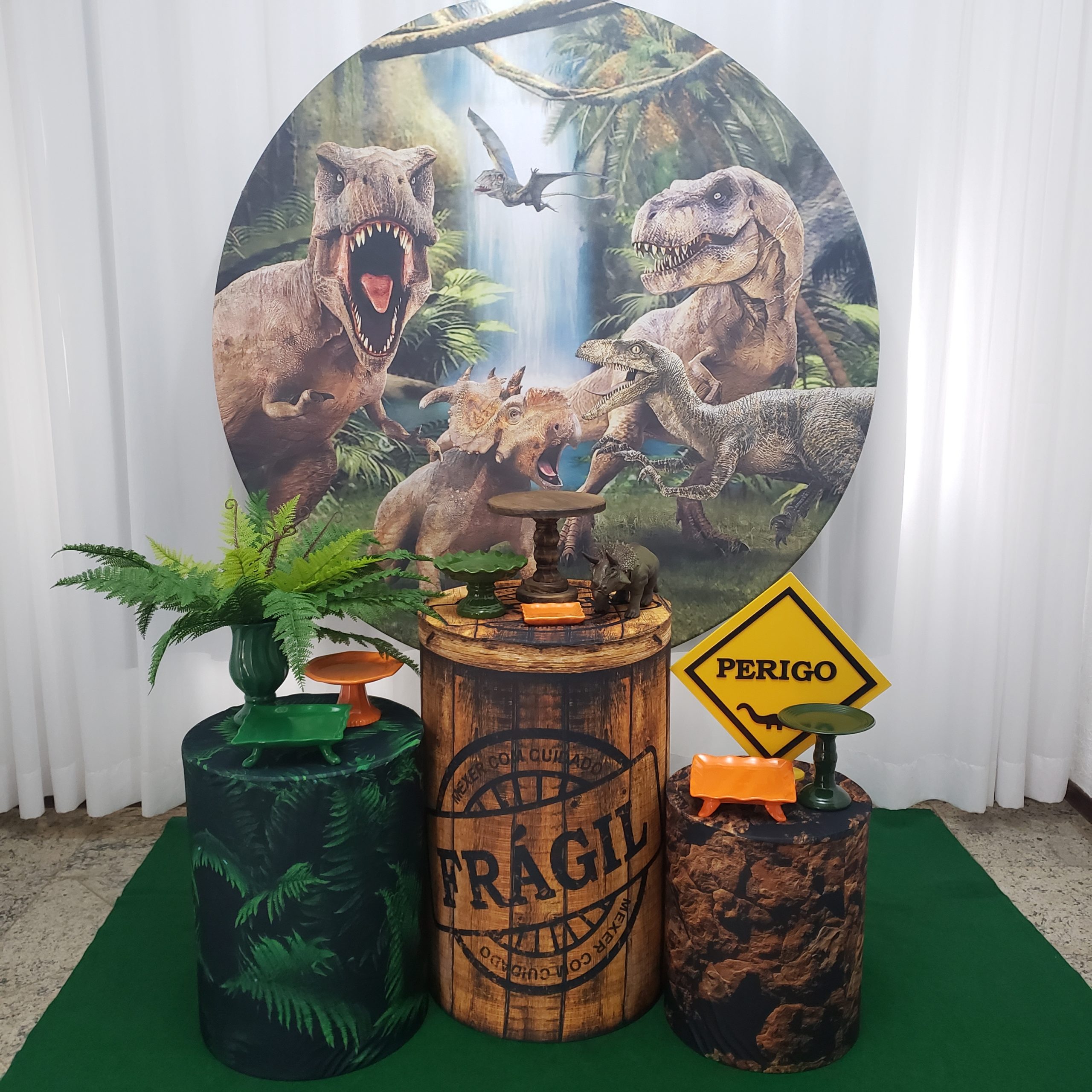 Painel de Festa em Tecido - Jurassic World Rex Dinossauro - Via