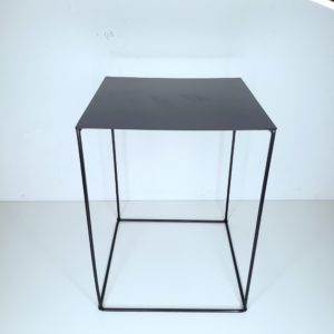 Suporte Doce de ferro Quadrado Alto Preto G