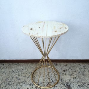 Mesa Ampulheta Ferro M Dourada