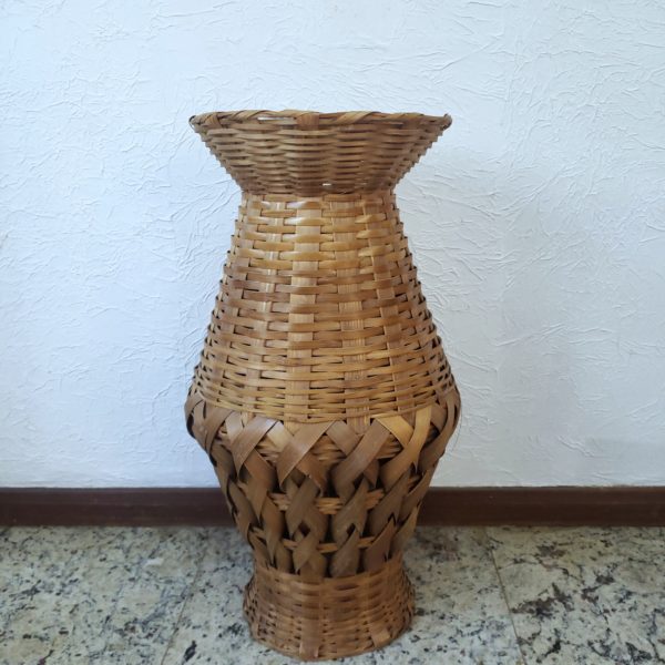 Vaso Bojudo de Chão Trançado em Bambu Vaso Bojudo de Chão Trançado em Bambu