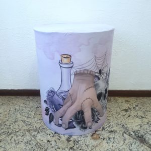 Capa para mesa cilindro M Sublimado Wandinha (Locação)