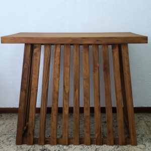 Mesa Trapézio Rústica Dobrável (Locação)