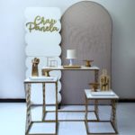 Festa Pocket Chá de Panela Dourado e Branco com Mesas Cubo (Locação)