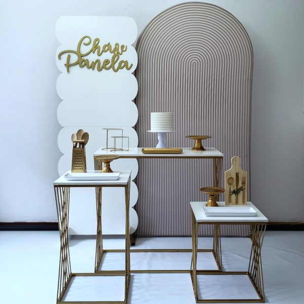 Festa Pocket Chá de Panela Dourado e Branco com Mesas Cubo (Locação) Festa Pocket Chá de Panela Dourado e Branco com Mesas Cubo (Locação)