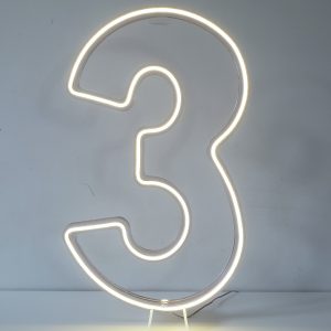 Numero 3 Led Acrílico Vazado cor Quente 50 cm (Locação)