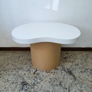 Mesa Cilindro P com Tampo Orgânico Branco