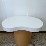 Mesa Cilindro M com Tampo Orgânico Branco